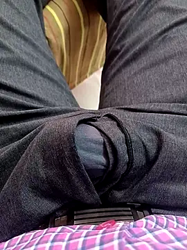 Snapshot of adicma123 chatting on November 18, 9:14 am adicma123 online show from November 18, 9:14 am