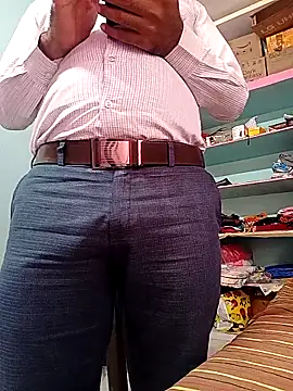 Snapshot of adicma123 chatting on November 24, 9:20 am adicma123 online show from November 24, 9:20 am