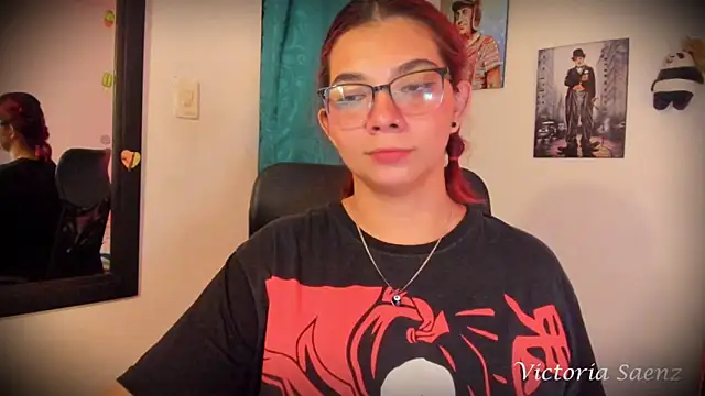 Snapshot of victoriaasaenz_ chatting on March 3, 12:37 am victoriaasaenz online show from March 3, 12:37 am