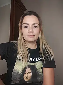 KrissSexi online show from November 3, 8:21 pm