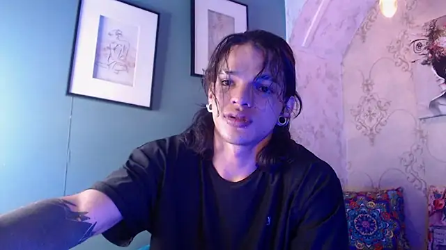 Snapshot of AlbertBernal69 chatting on October 17, 3:31 am AlbertBernal69 online show from October 17, 3:31 am