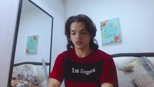 Snapshot of AlbertBernal69 chatting on October 22, 3:51 am AlbertBernal69 online show from October 22, 3:51 am