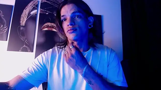 Snapshot of AlbertBernal69 chatting on November 6, 3:40 am AlbertBernal69 online show from November 6, 3:40 am