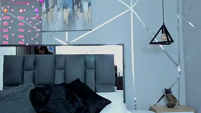 ZiaCalifa online show from January 27, 11:00 am