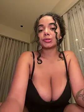 Snapshot of Mariecurl chatting on January 10, 3:50 am Mariecurl online show from January 10, 3:50 am