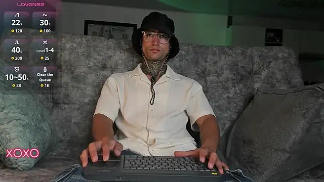 Snapshot of Mark_Kamper chatting on December 13, 11:21 pm Mark Kamper online show from December 13, 11:21 pm