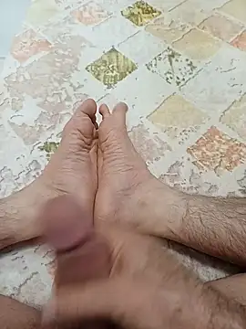 Snapshot of Hardapple01 chatting on January 12, 3:28 am Hardapple01 online show from January 12, 3:28 am