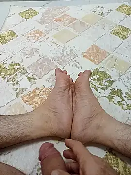 Snapshot of Hardapple01 chatting on November 18, 10:03 pm Hardapple01 online show from November 18, 10:03 pm