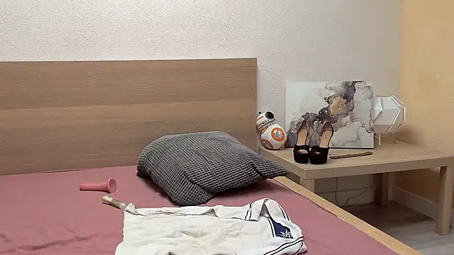 ZoeKhalifa online show from September 20, 11:00 am