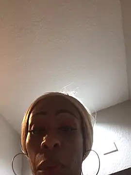 SlimBeenBadd1981 online show from January 3, 11:35 am