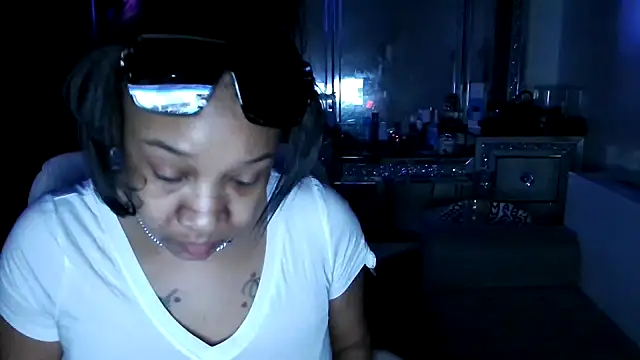 YasmineMinaj online show from January 29, 12:12 am