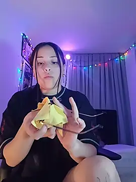 Snapshot of persefone_core chatting on November 29, 11:30 pm persefone core online show from November 29, 11:30 pm