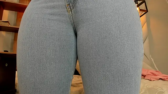 Snapshot of SakuraLee_ chatting on February 11, 7:48 pm SakuraLee online show from February 11, 7:48 pm