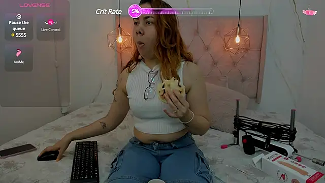 Snapshot of SakuraLee_ chatting on February 23, 1:32 pm SakuraLee online show from February 23, 1:32 pm