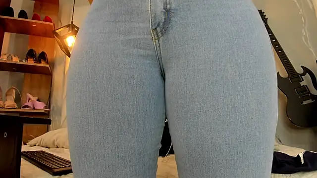 Snapshot of SakuraLee_ chatting on February 24, 7:52 pm SakuraLee online show from February 24, 7:52 pm