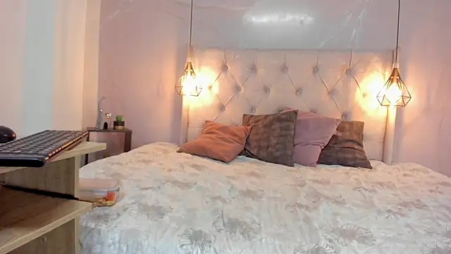 Snapshot of SakuraLee_ chatting on September 9, 1:43 pm SakuraLee online show from September 9, 1:43 pm