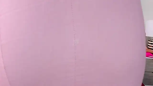 Snapshot of charlott_lens chatting on January 25, 7:39 pm charlott lens online show from January 25, 7:39 pm