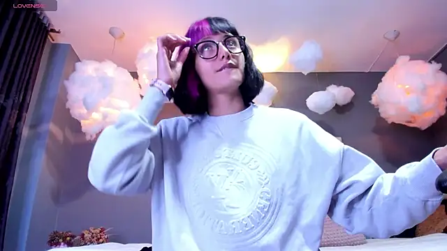 tati cardenas online show from March 13, 10:47 am