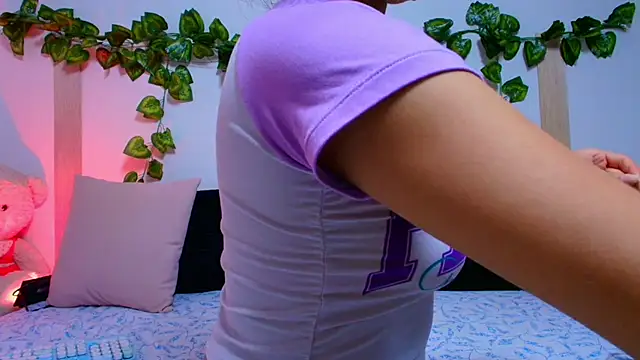 tati cardenas online show from October 1, 5:02 am