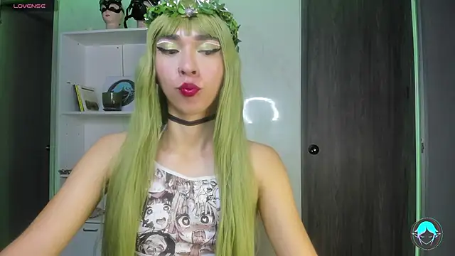 Snapshot of sofi_elfqueen chatting on February 24, 12:30 am sofi elfqueen online show from February 24, 12:30 am