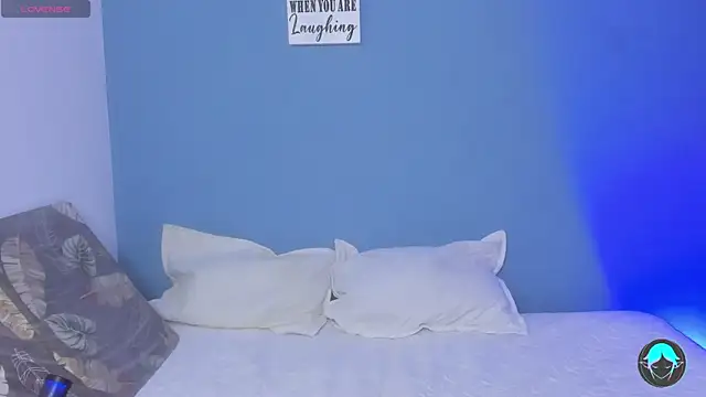 Snapshot of sofi_elfqueen chatting on March 6, 3:35 am sofi elfqueen online show from March 6, 3:35 am