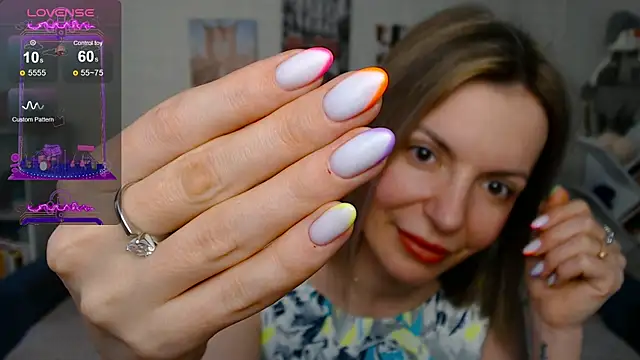 Snapshot of kiramarta chatting on February 13, 4:54 am kiramarta online show from February 13, 4:54 am