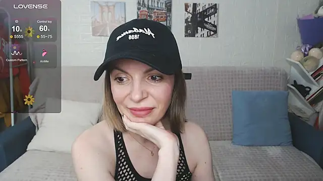 Snapshot of kiramarta chatting on November 7, 7:03 pm kiramarta online show from November 7, 7:03 pm