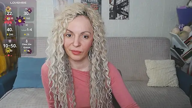 Snapshot of kiramarta chatting on November 26, 5:25 pm kiramarta online show from November 26, 5:25 pm