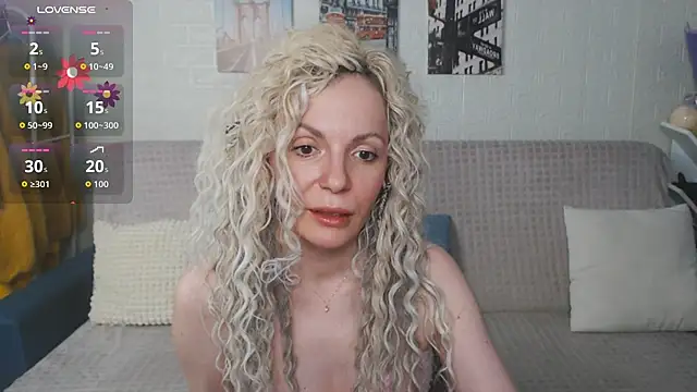 Snapshot of kiramarta chatting on November 27, 5:59 pm kiramarta online show from November 27, 5:59 pm