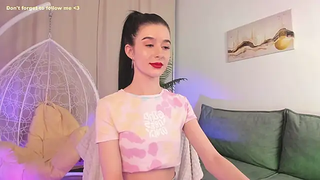 LauraCoy online show from February 4, 2:28 am