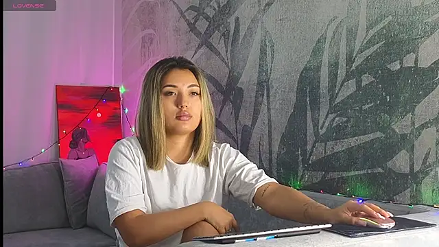 Snapshot of lily__foster chatting on January 1, 6:26 am lily foster online show from January 1, 6:26 am