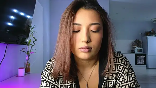 Snapshot of lily__foster chatting on March 23, 5:32 am lily foster online show from March 23, 5:32 am