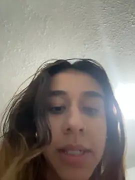 Emiily Scott1 online show from December 2, 3:58 am