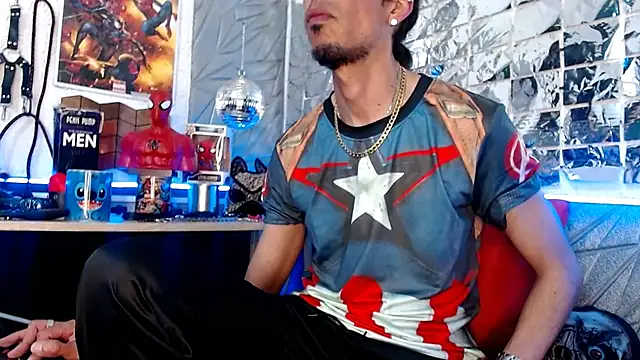 Snapshot of Mensecret69 chatting on February 7, 1:58 am Mensecret69 online show from February 7, 1:58 am