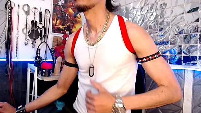 Snapshot of Mensecret69 chatting on February 22, 4:30 pm Mensecret69 online show from February 22, 4:30 pm