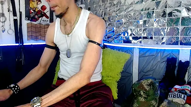 Snapshot of Mensecret69 chatting on March 14, 8:38 pm Mensecret69 online show from March 14, 8:38 pm