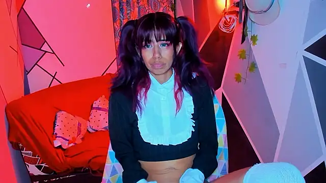 Roxanbunny1 online show from December 2, 7:36 am