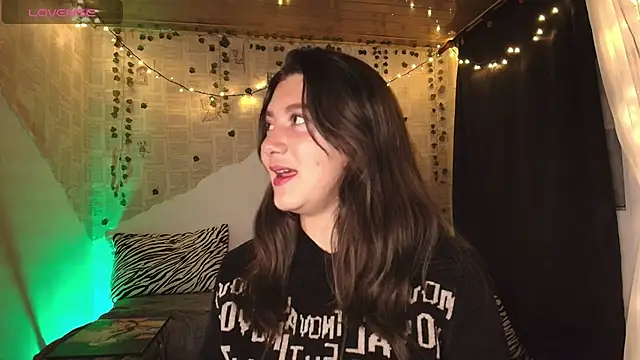 kisstarxxx online show from October 18, 4:04 am