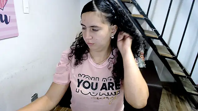 samantha baby  online show from February 8, 9:15 pm