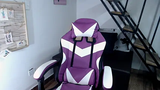 samantha baby  online show from October 20, 5:46 pm