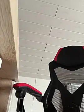 Snapshot of _Mustj chatting on February 10, 9:14 am Mustj online show from February 10, 9:14 am