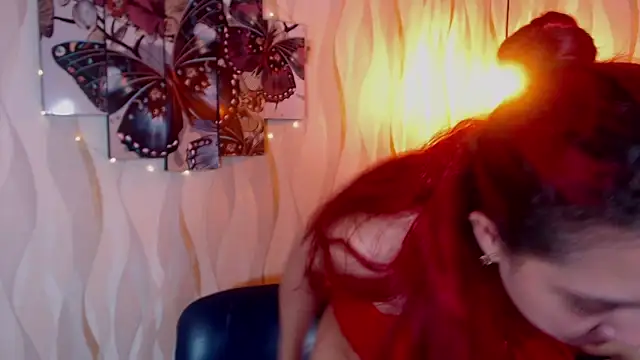 IsabelaLatina online show from September 8, 2:27 pm