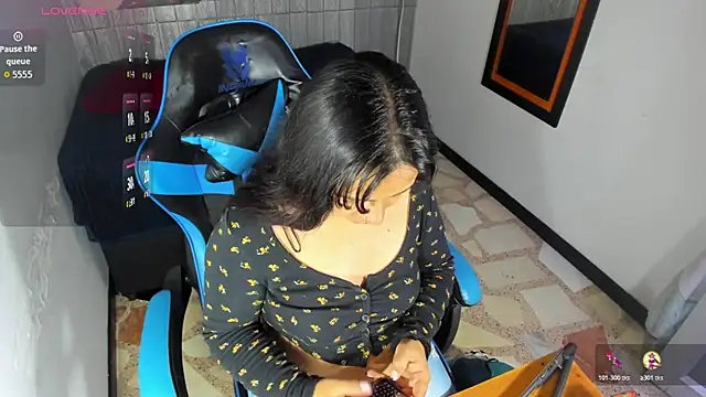 Charis 21 online show from October 26, 1:44 am