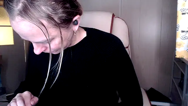 Snapshot of las_sweet chatting on October 29, 11:01 am las sweet online show from October 29, 11:01 am