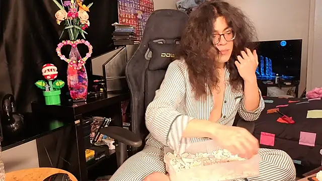 ShinyCherub online show from February 14, 2:44 pm