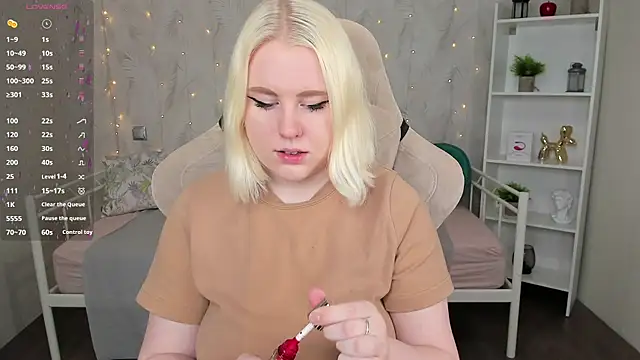 art lovee online show from February 26, 8:37 am