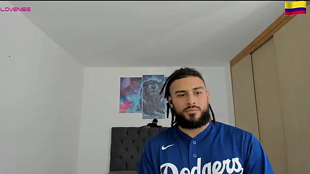 Louis marley   online show from December 29, 9:20 pm