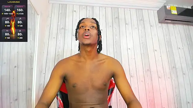 Snapshot of DominicSccott chatting on February 14, 12:03 pm DominicSccott online show from February 14, 12:03 pm