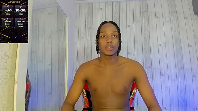 Snapshot of DominicSccott chatting on February 16, 12:32 pm DominicSccott online show from February 16, 12:32 pm