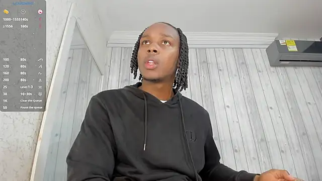 Snapshot of DominicSccott chatting on February 24, 12:26 pm DominicSccott online show from February 24, 12:26 pm